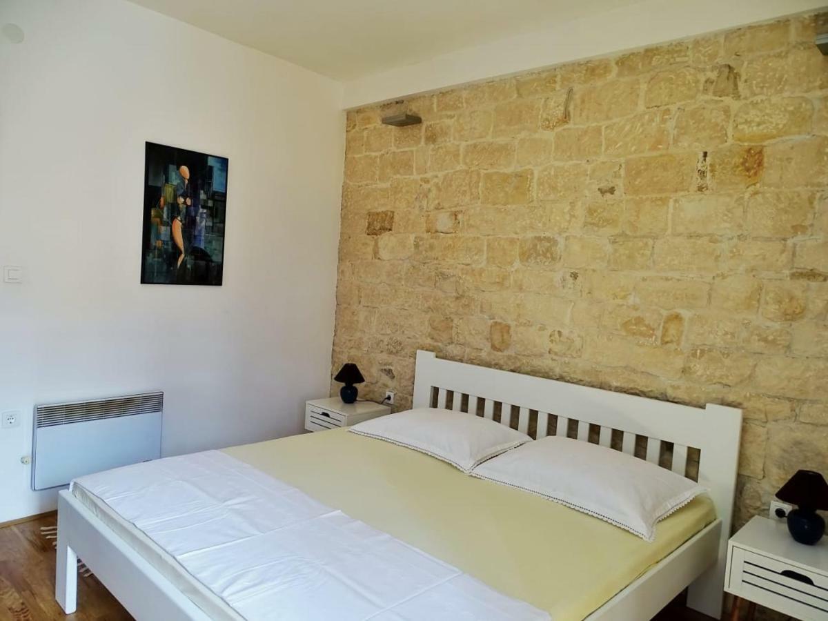 Apartment Naita Sinj Dış mekan fotoğraf