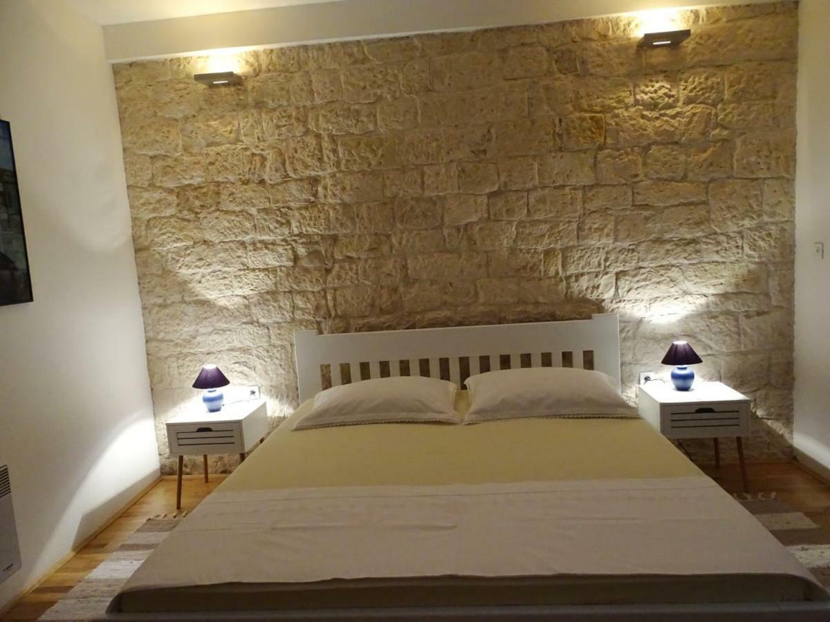 Apartment Naita Sinj Dış mekan fotoğraf